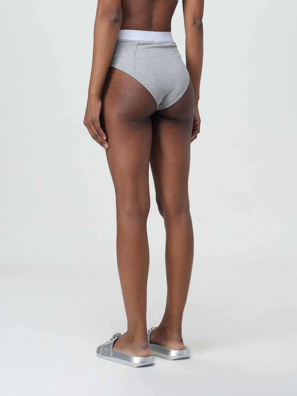 VERSACE ランジェリー グレー Fall/Winter 2025/2026